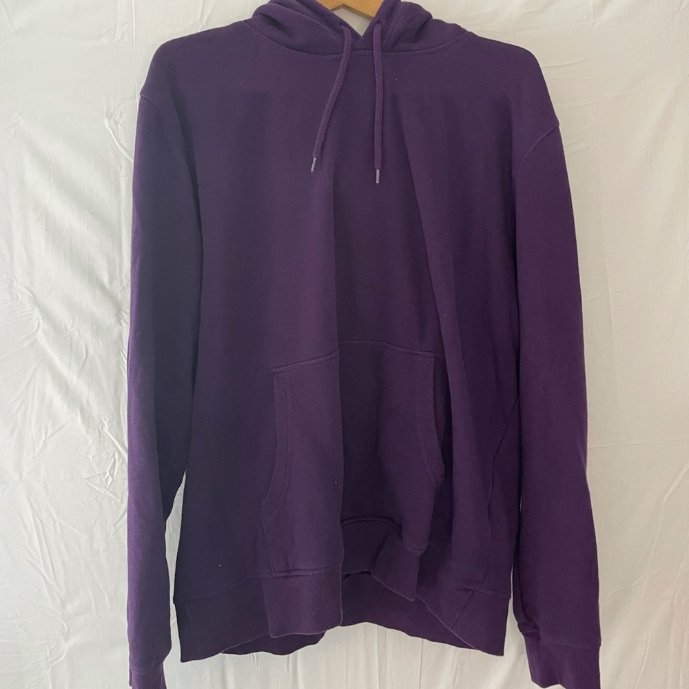 XL H&M purple sweatshirt